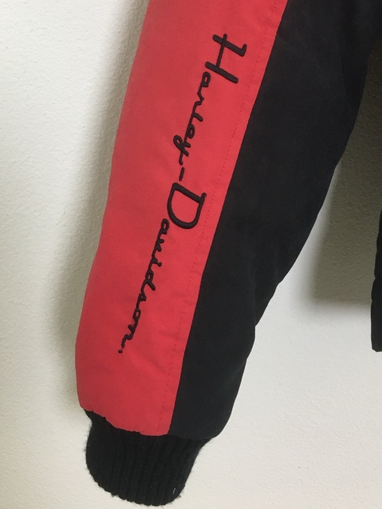 Harley Davidson | Red Quilted Hooded Jacket with Black Panels and Faux Fur - Picture 5 of 14